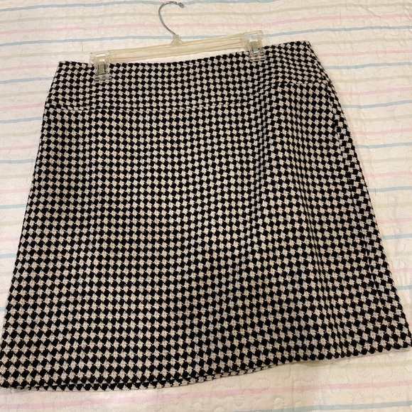 Talbots Tweed Diamond Houndstooth Skirt NWT Size 14p - Picture 3 of 7